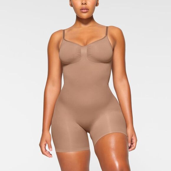 Skims Seamless Sculpt Mid Thigh Bodysuit Sienna Size Small